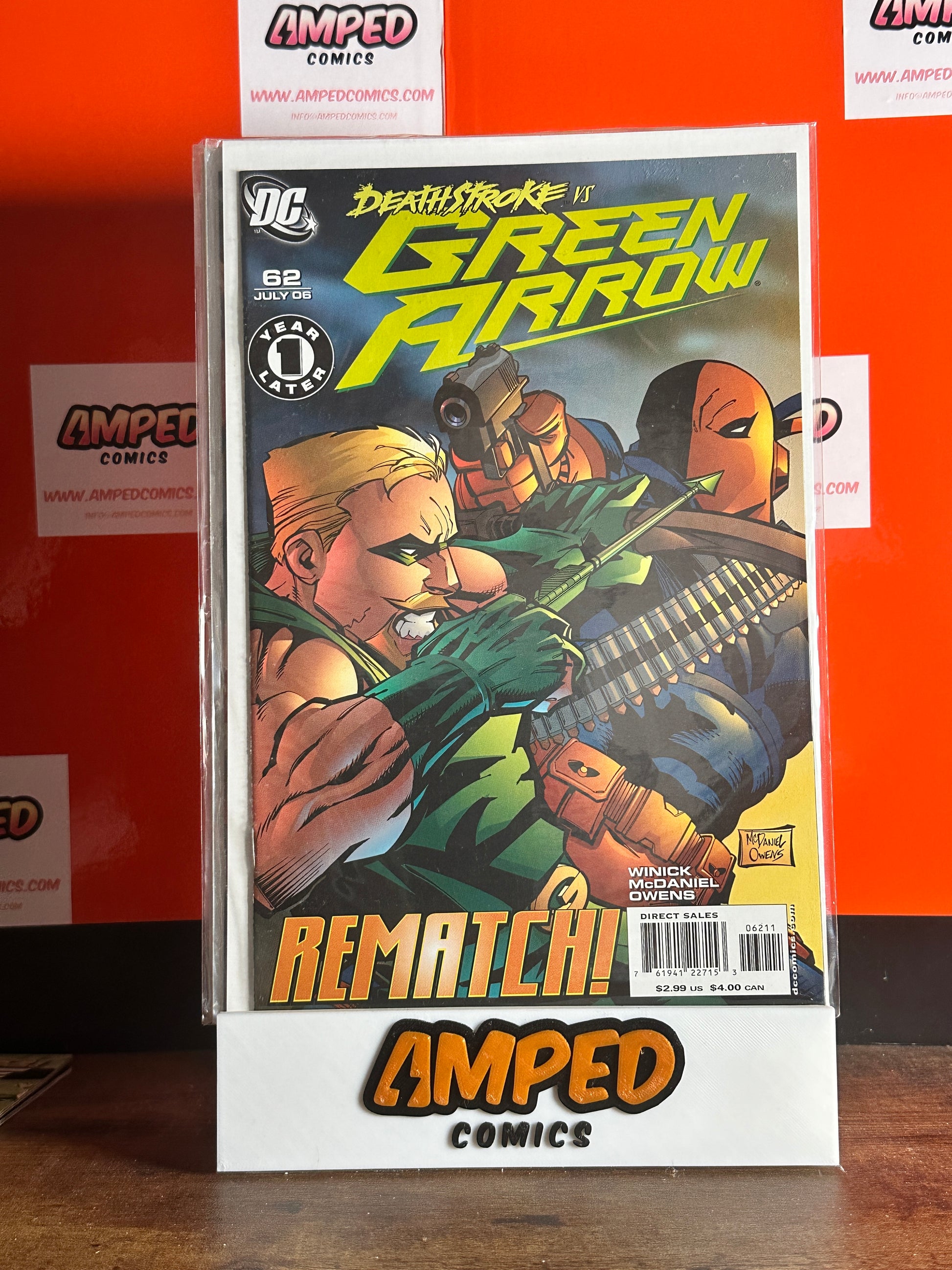 Green Arrow #62 (2006) DC Comics Deathstroke vs Green Arrow
