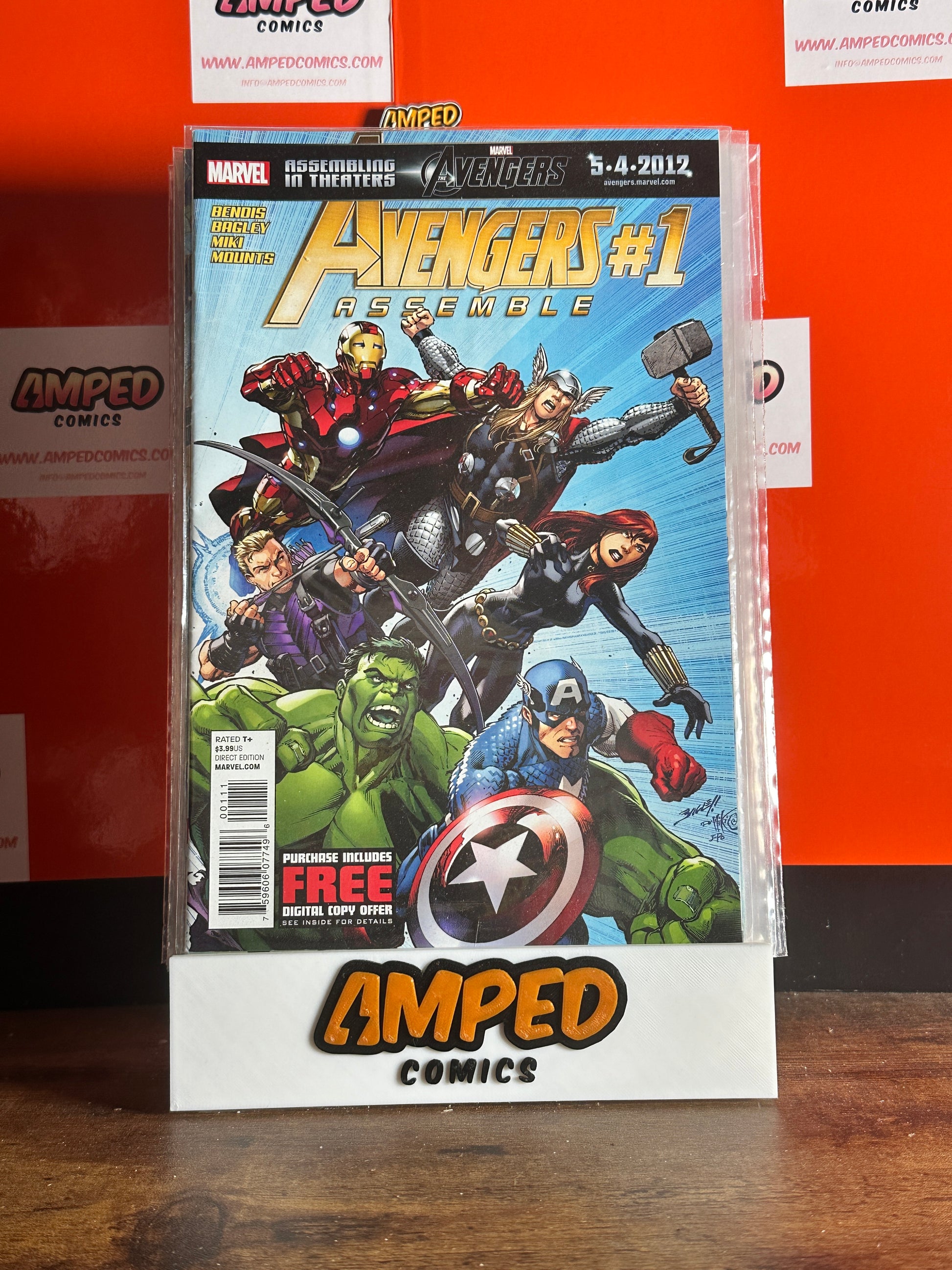 Avengers Assemble #1 Marvel Comics (2012) Bendis Bagley Miki Mounts