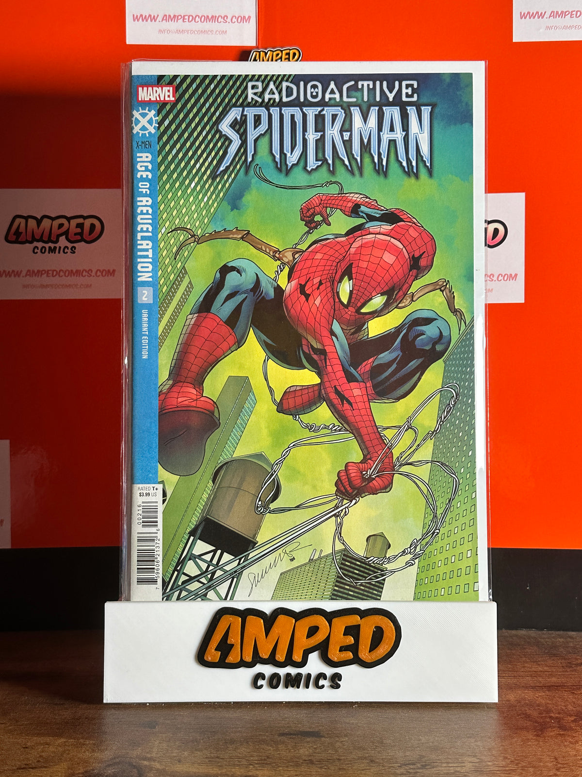 Radioactive Spider-Man #2 1:25 Salvador Larroca Variant Edition Marvel