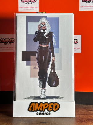 Black Cat #4 Inhyuk Lee Street-Verse Virgin Variant 1:50 Ratio Cover