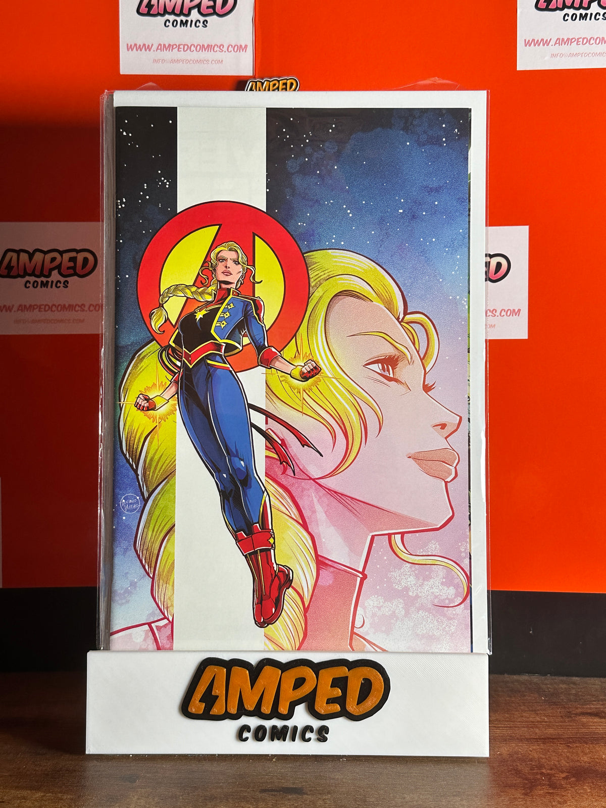 AVENGERS #25 1:50 VECCHIO CAPTAIN MARVEL VIRGIN VARIANT MARVEL