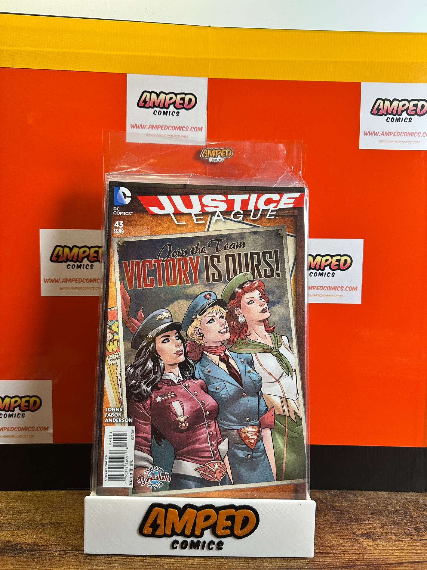 Justice League 43 Bombshells Cover DC Comics 2015