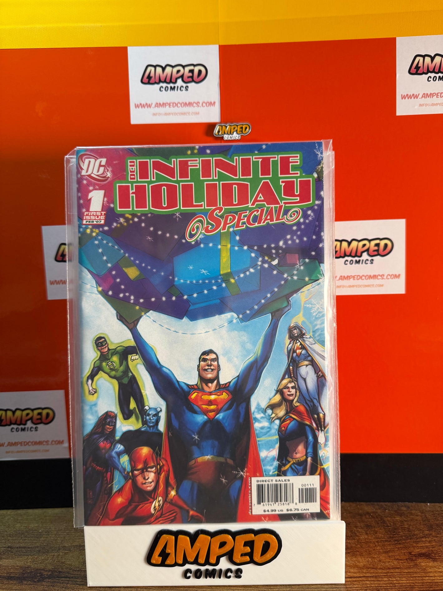 DC Infinite Holiday Special 1 (Feb 2007) Superman Flash