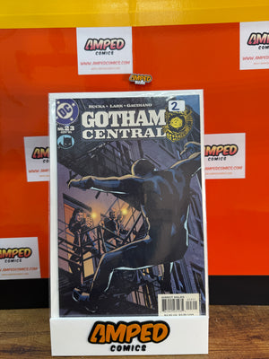 Gotham Central 23 DC Comics Nov 2004 Rucka Lark Gaudiano