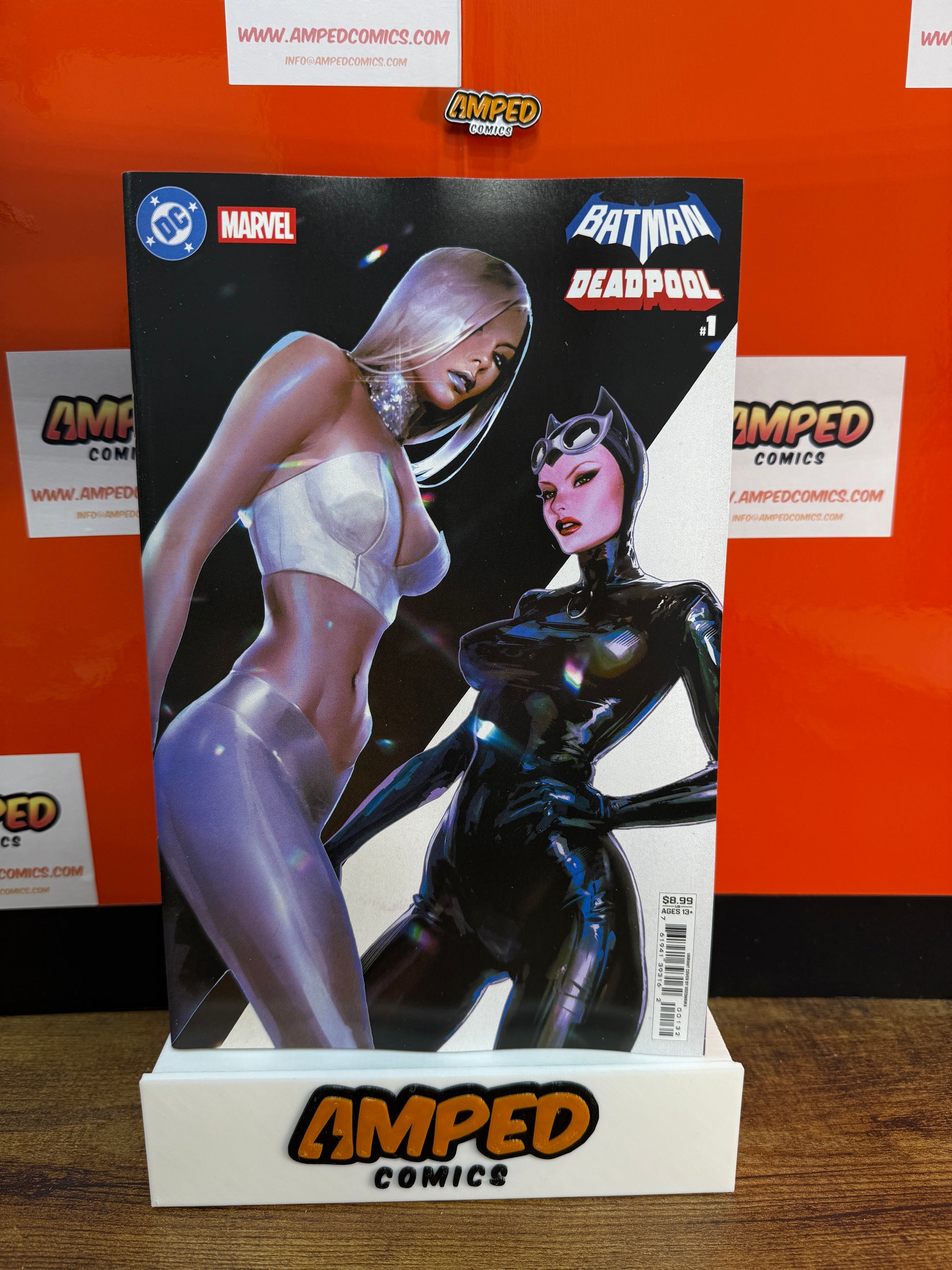 DC MARVEL BATMAN DEADPOOL #1 (ONE SHOT) SOZOMAIKA CATWOMAN EMMA FROST CARD VAR