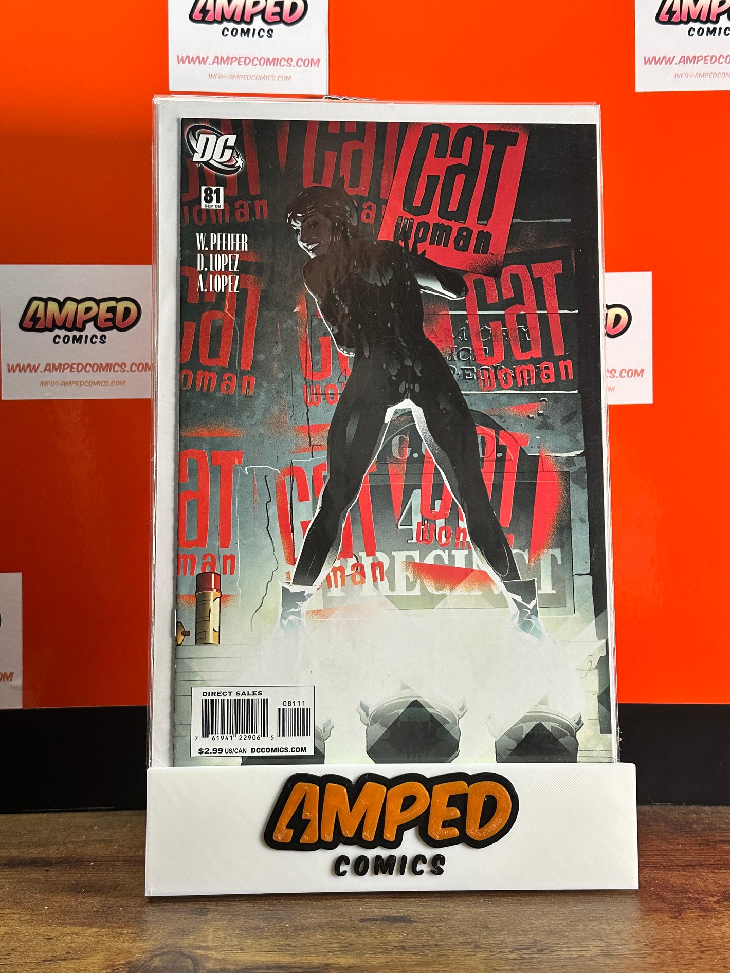 Catwoman 81 DC Comics 2008 W. Pfeifer D. Lopez A. Lopez
