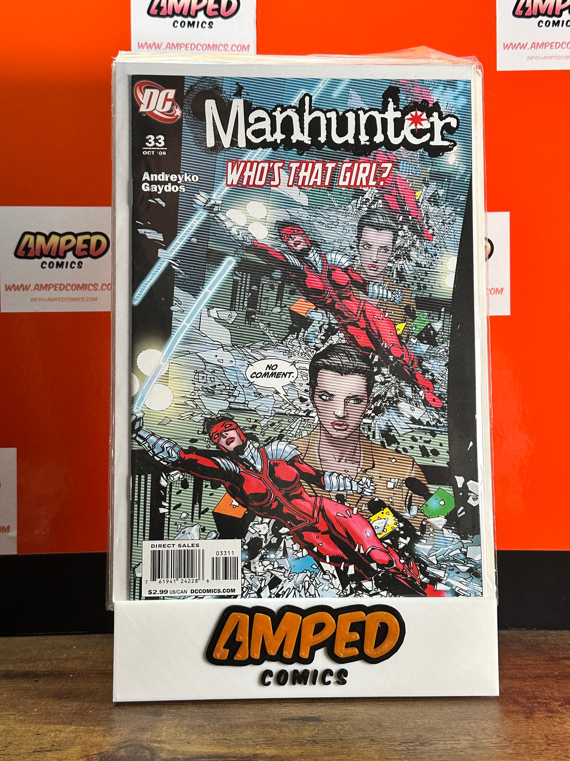 Manhunter 33 DC Comics Oct 2008 Whos That Girl
