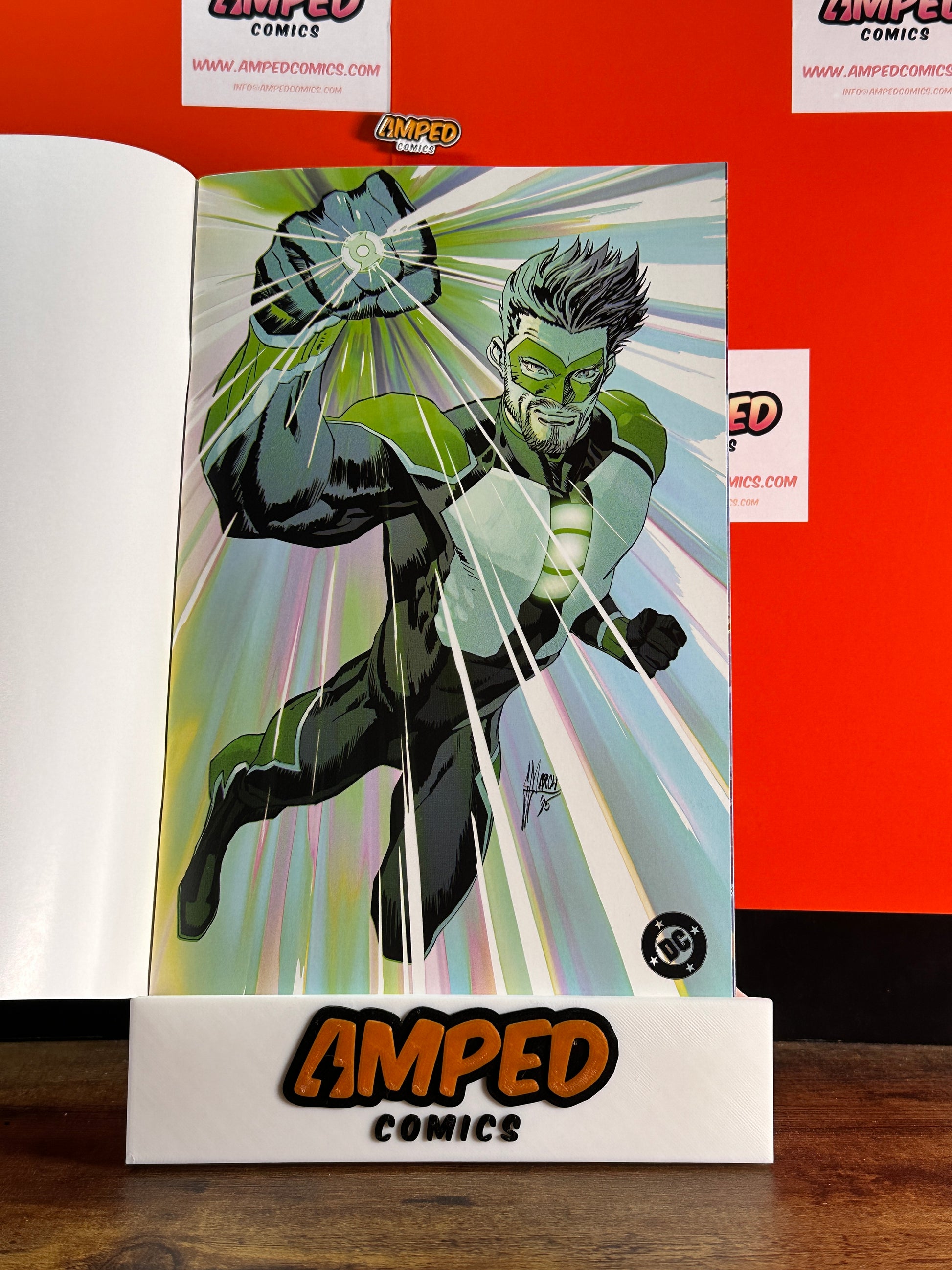 GREEN LANTERN #33 CVR G GUILLEM MARCH GLOW-IN-THE-DARK VAR (#600)