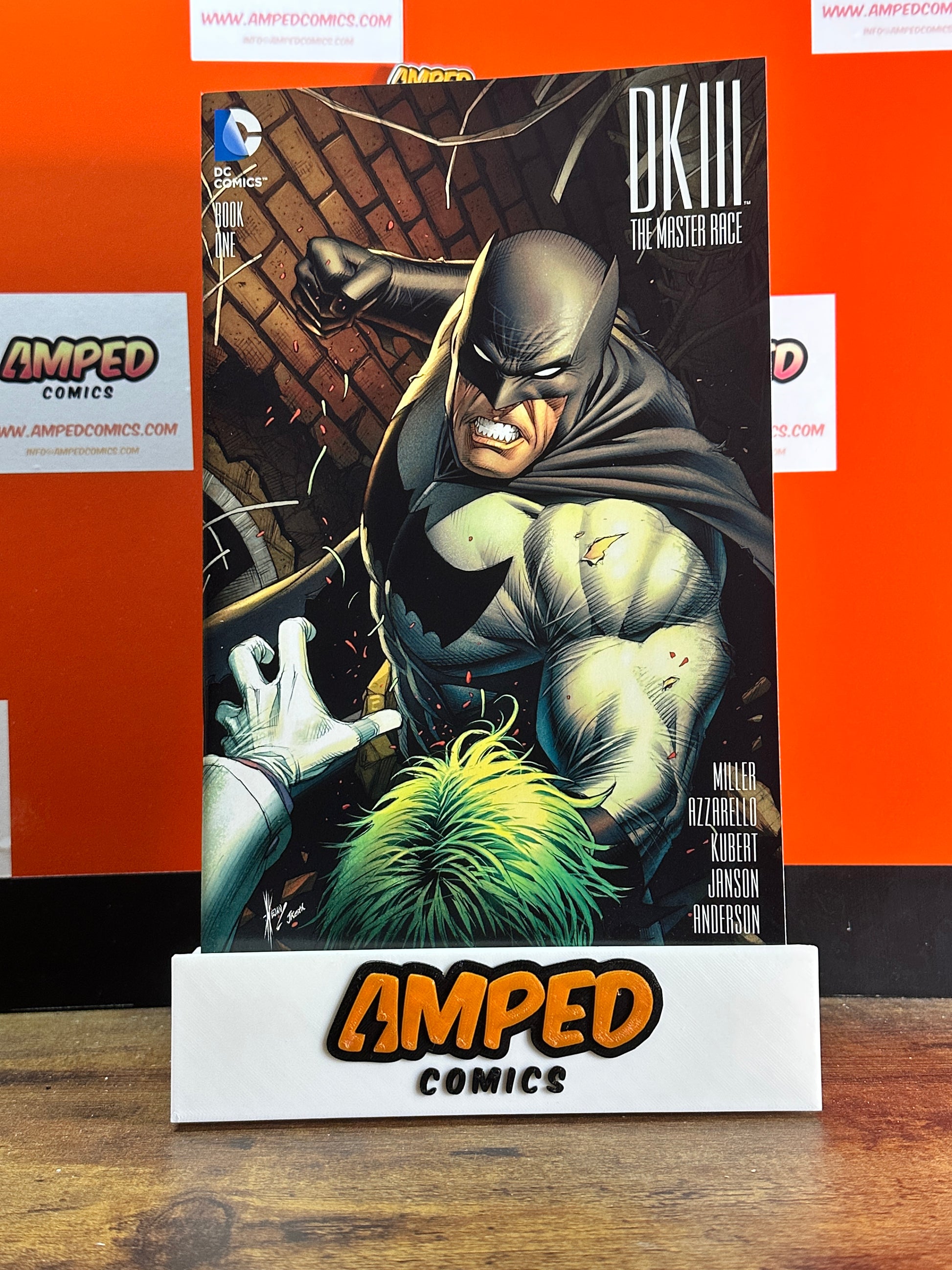 DK III The Master Race Book One - DC Comics
