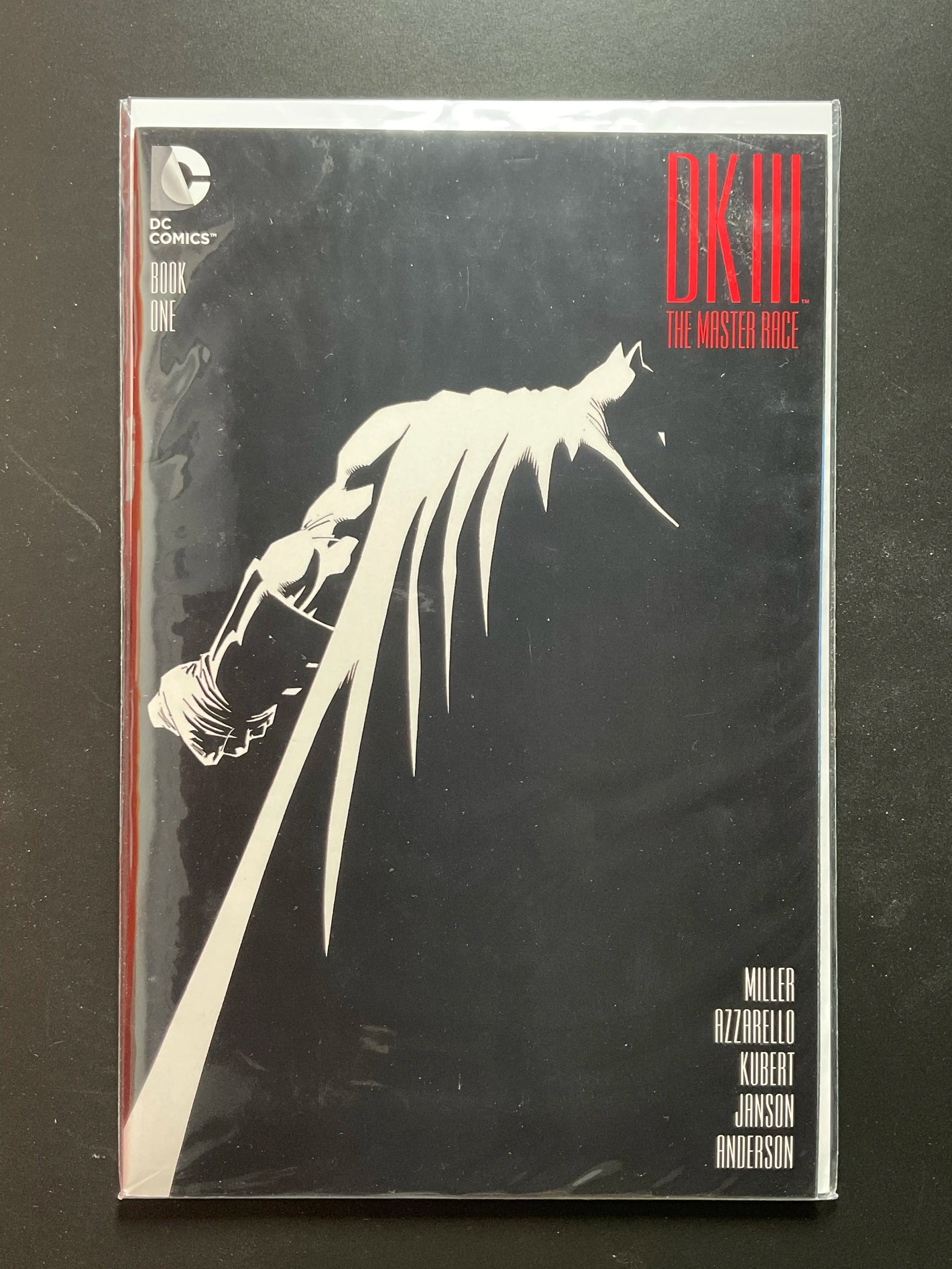 DK III The Master Race Book One - DC Comics