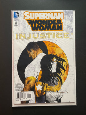 Superman/Wonder Woman 22 DC Comics Dec 2015 Injustice Variant