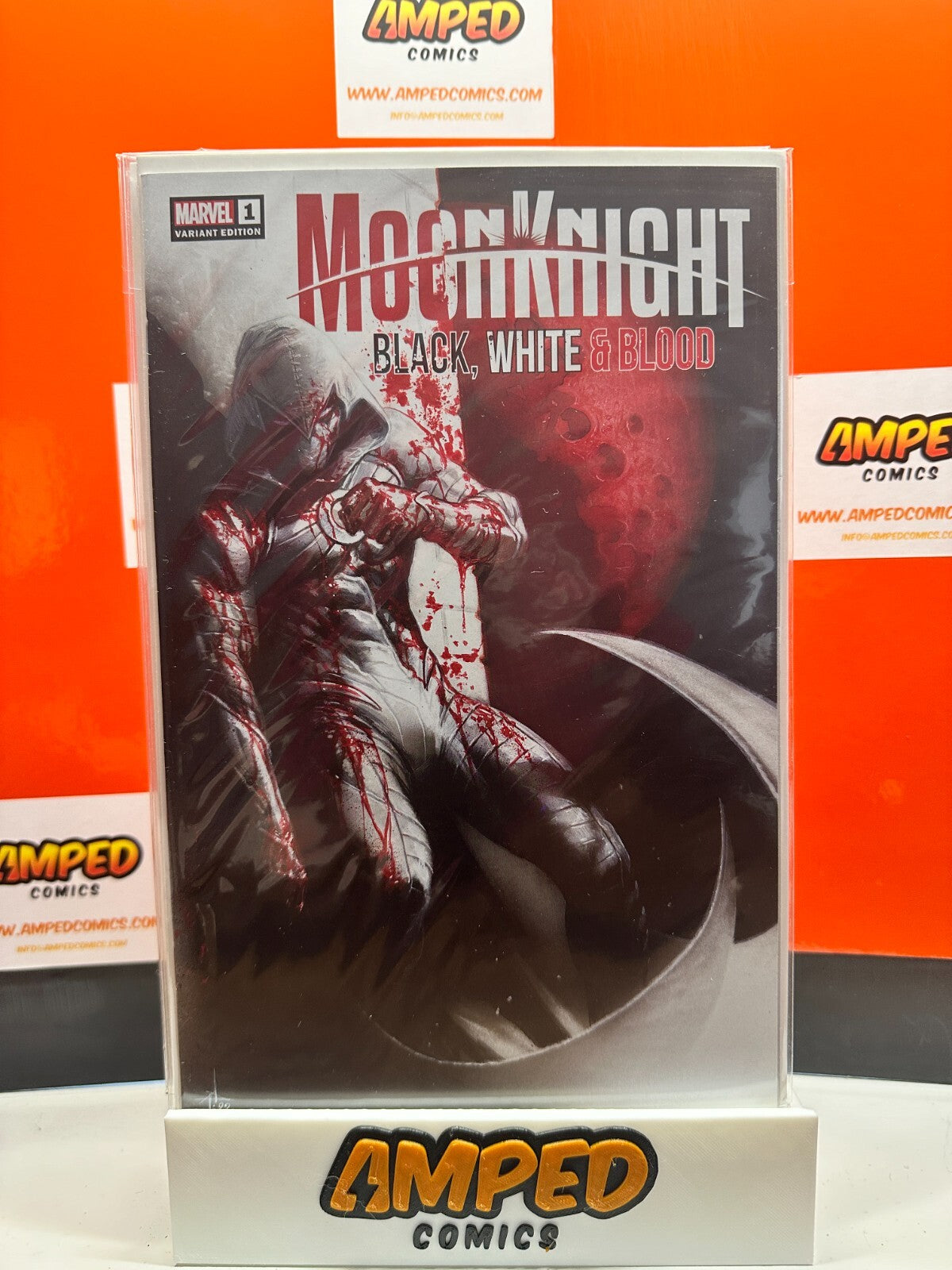Moon Knight: Black, White & Blood 1 Dell'Otto Variant (LTD 3000)
