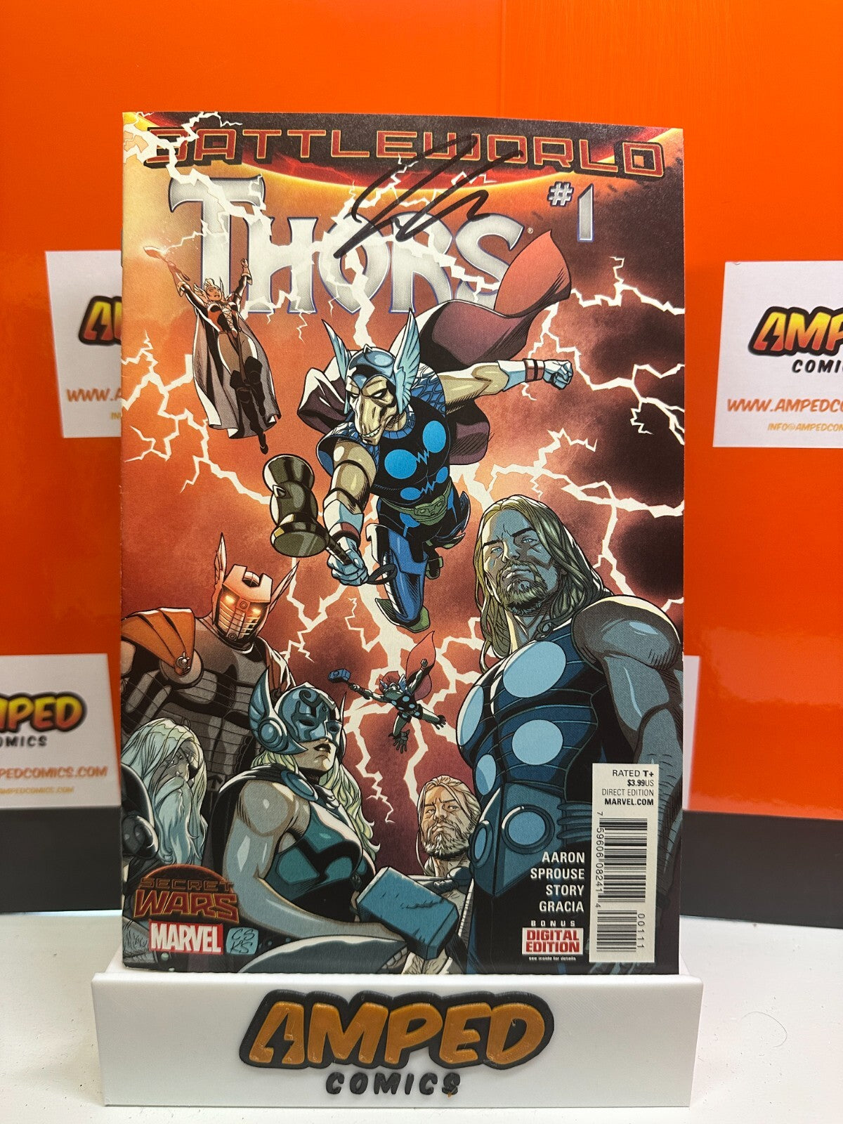 Thors #1 Marvel ⋅ 2015 Signed by Aaron Johns